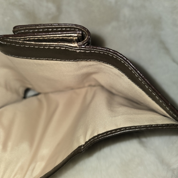 NEW Coach Wallet - Picture 3 of 5